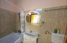 Casă cu 5 camere cu Canalizare în Titulescu - 7