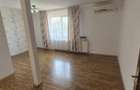 Casă cu 7 camere cu Canalizare în Colentina - 11