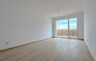 Apartament cu 3 camere decomandat în Tractorul - 3