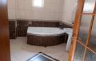 Casă cu 4 camere cu Garaj în Central - 8
