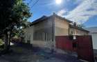 Vand casa caramida,str.Oituz,vis a vis de Salvare si Spital