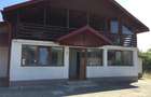 Casă cu 3 camere cu Teren 4500 Mp în Uda - 2