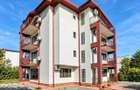 Vila turistica 10 camere, teren 900mp | Accept schimb