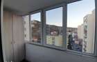 Inchiriez apartament cu 2 camere + living - 6