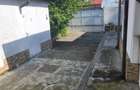 Casa locuibila imediat, centrala gaz, teren si curte proprie zona buna - birou - 10