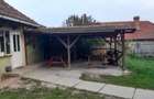 Casă cu 3 camere cu Teren 900 Mp în Central