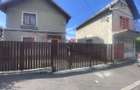 Vanzare casa cu potential rezidential si comercial in Pucioasa -441 mp - 1