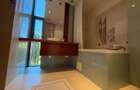 Apartament impresionant cu vedere catre lac, piscina comuna, mobilier modern