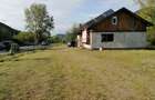 Casă cu 2 camere cu Teren 1500 Mp în Topleț