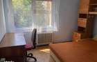 Inchiriere apartament cu trei camere decomandat