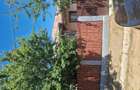 Casă cu Teren 200 Mp în Central - 1