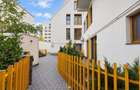 De Vanzare Apartament 3 camere | Curte 116 mp | Piata Domenii