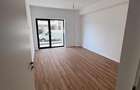 Apartament de vanzare cu 3 camere Tractorul