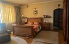 Casă cu 7 camere cu Teren 1000 Mp în Central - 3