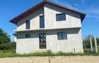 Casă cu Teren 343 Mp în Central - 5