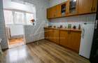 Apartament cu 3 camere decomandat în Andronache - 9