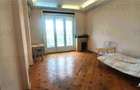 Apartament cu 3 camere semidecomandat în Central - 4
