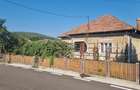 Casă individuală cu 3 camere cu Canalizare în Bunești - 1