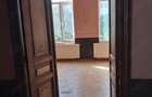 Casă cu Teren 300 Mp în Central - 1