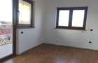 Casă cu 7 camere cu Garaj în Marginea - 11