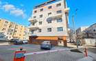 Apartament cu 3 camere decomandat în Mioriței - 2