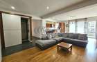 Apartament spatios cu doua locuri de parcare incluse - 8