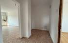 Apartament cu 3 camere decomandat în Central - 4