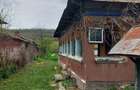 Casa cu teren 700mp (+ 7000 mp extravilan) si padure 2500mp