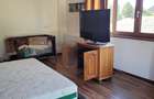 Casă individuală cu 11 camere cu Teren 854 Mp în Central - 15