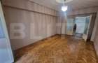 Apartament cu 4 camere decomandat în Rovine - 2