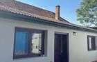 inchiriez casa impartita in 3 apartamente , curent trifazat si cu curte mare , langa Scoala British - 3
