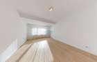 Apartament cu 6 camere decomandat în Nordului - 18