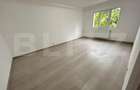 Apartament 2 camere de vanzare, decomandat, 55.70 mp, zona Nicolina - 1