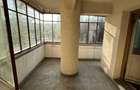 Proprietar vand apartament 3 camere Craiovei-an constructie 1992