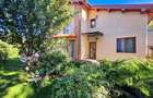 Vila de vanzare P+E cu 4 dormitoare - zona Inel 2 - spatioasa si eleganta. - 1