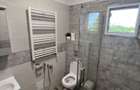 Inchiriez apartament 3 camera la etajul unei case - 2