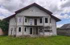Duplex la rosu, 4400 mp teren, Siret - 3