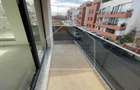 Apartament cu 3 camere decomandat în Sisești - 23