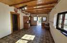 Casa in Roman , zona Liceului nr. 2 ( Vasile Sav) - 14