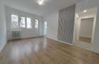 Apartament cu 3 camere semidecomandat în Costin Georgian - 1