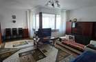 Apartament cu 3 camere decomandat în Vlahuță - 1