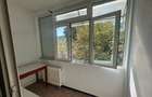 Apartament cu 3 camere semidecomandat în Berceni - 8