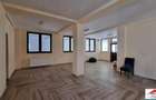 Spațiu comercial, de 133 mp, în Central - 1