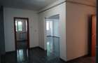 Inchiriez apartament 3 camere zona Policlinica 2 - 3