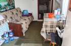 Casa cu teren 1374 mp in vatra veche a comunei Vanatori 56.000 Euro - 5
