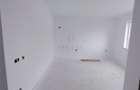 Duplex Cu Panouri - 5 Camere - 3 Bai - 7