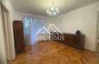 Apartament cu 3 camere semidecomandat în Calea Dumbrăvii - 1