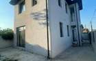 Casă cu 5 camere cu Teren 220 Mp în Berceni - 2