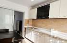 Apartament cu 3 camere decomandat în Central - 3