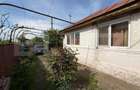Casa de vanzare in Strejnicu ideala pentru locuit sau in - 2